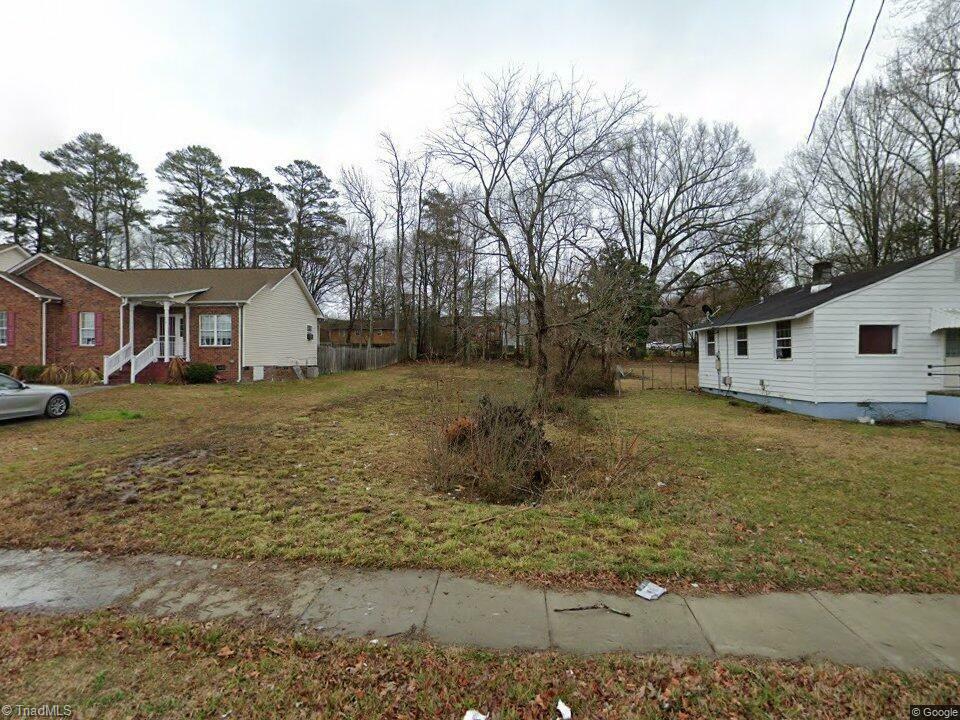 Property Photo: 1612 N English Street NC 27405