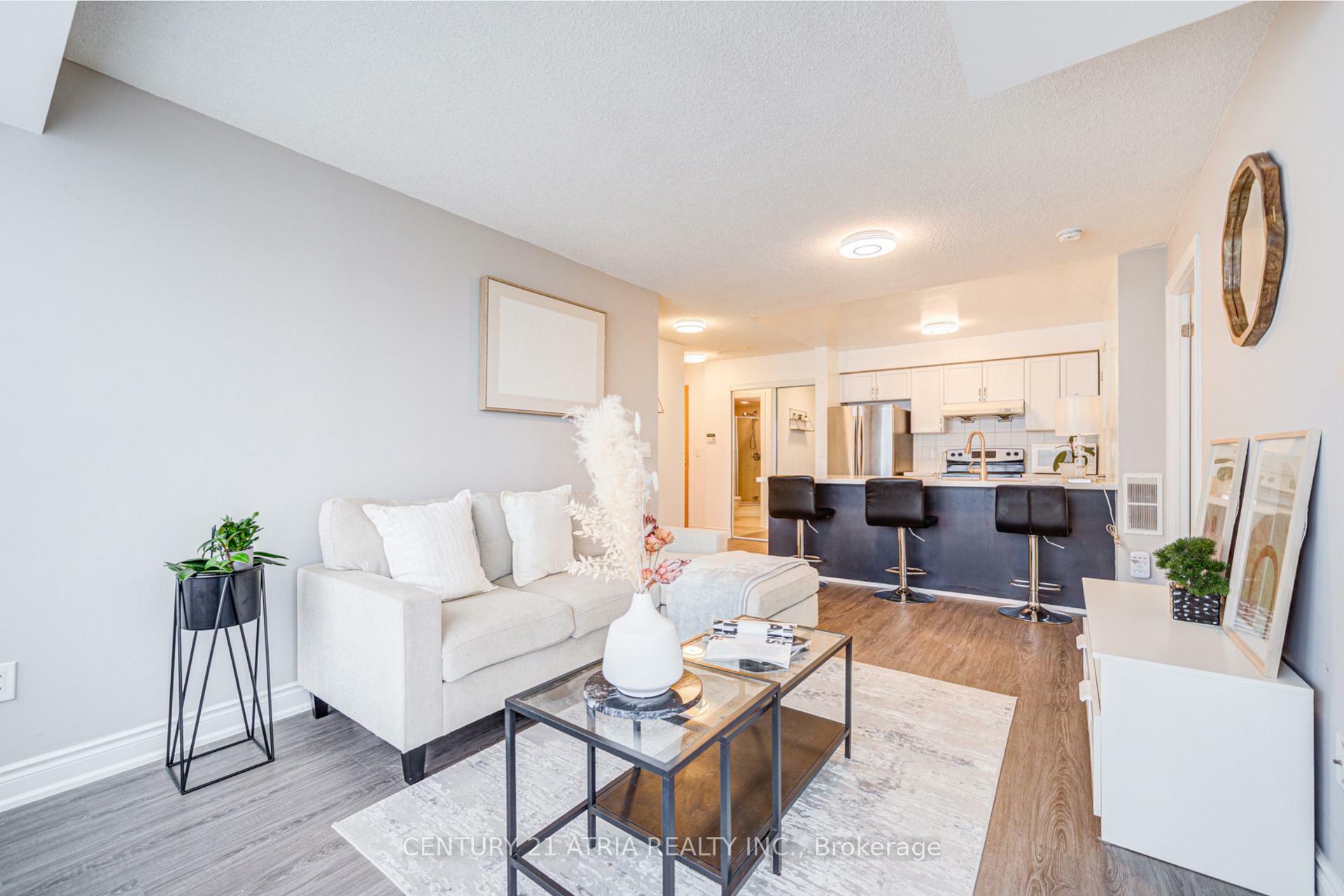 Photo de la propriété: 50 Brian Harrison Way 407 ON M1P 5J4