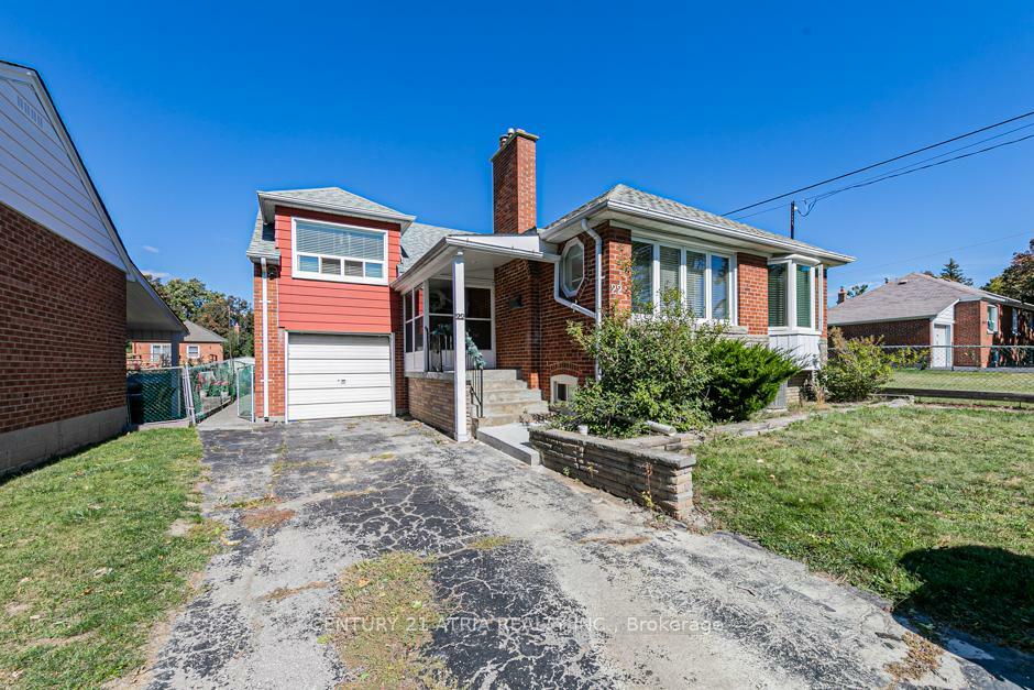 Property Photo: 22 Dyson Boulevard ON M1R 1B1