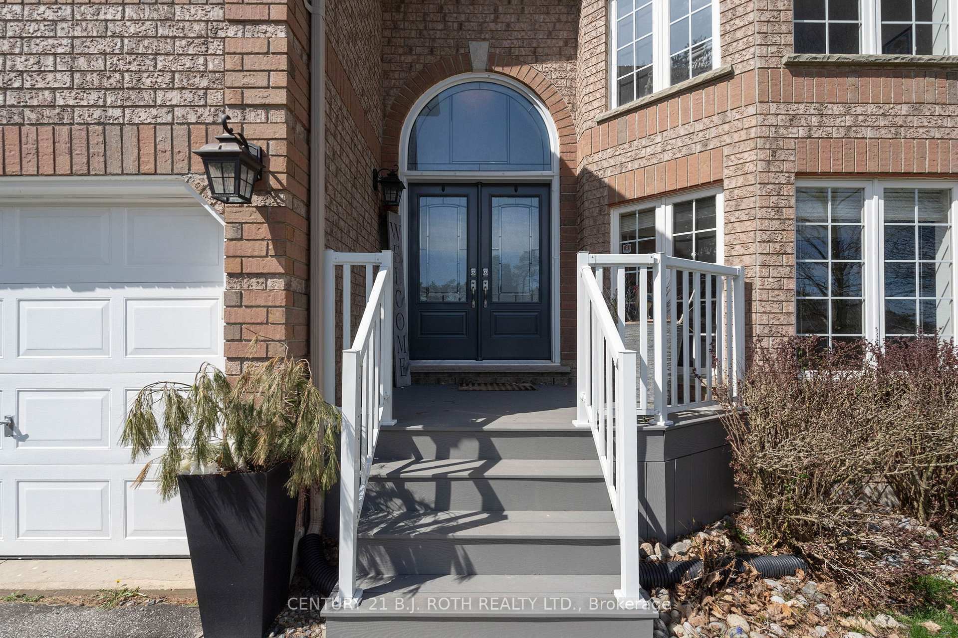 Property Photo: 68 Davenport Drive ON L0L 1V0