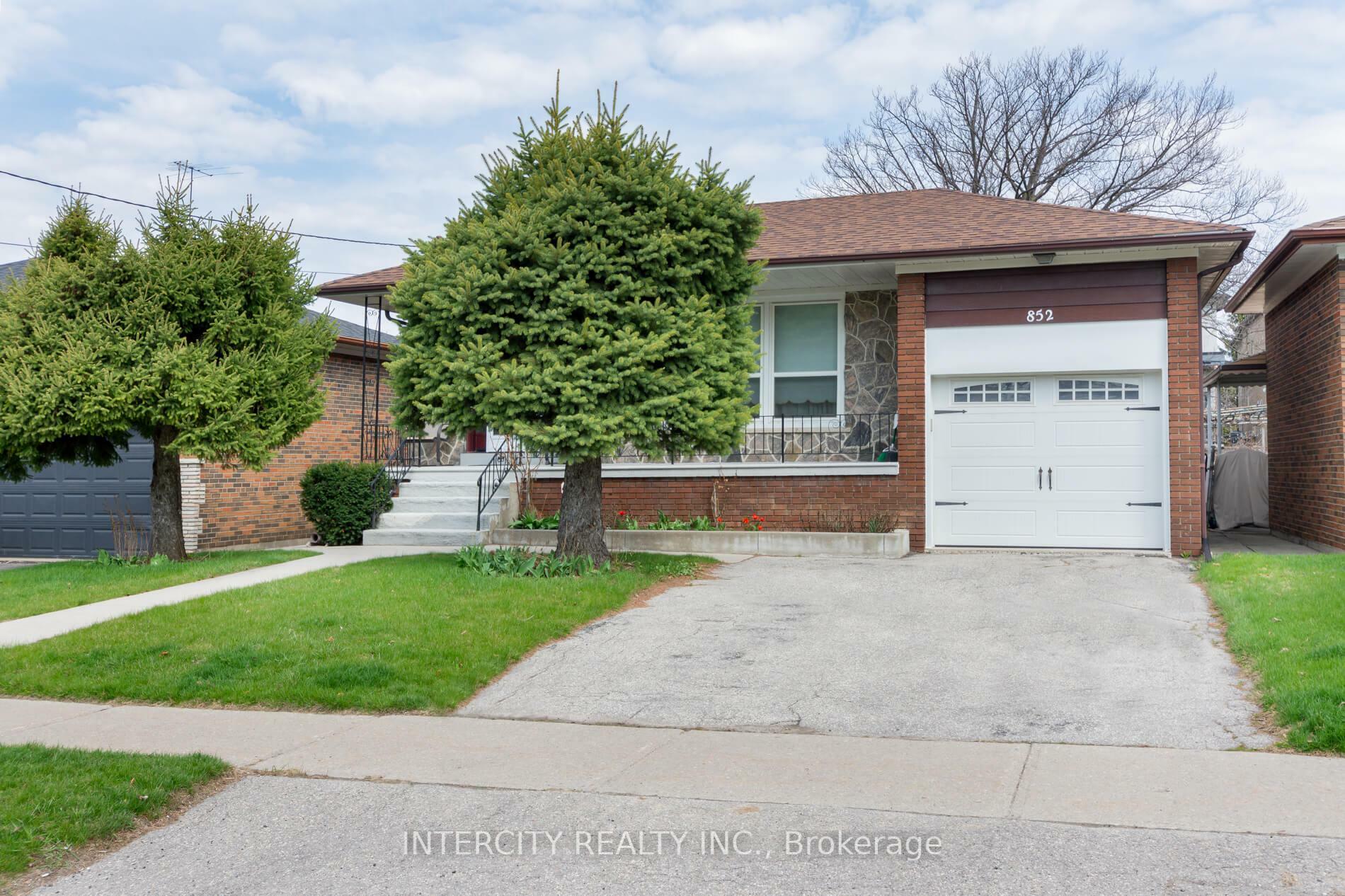 Property Photo: 852 Glencairn Avenue ON M6B 2A5