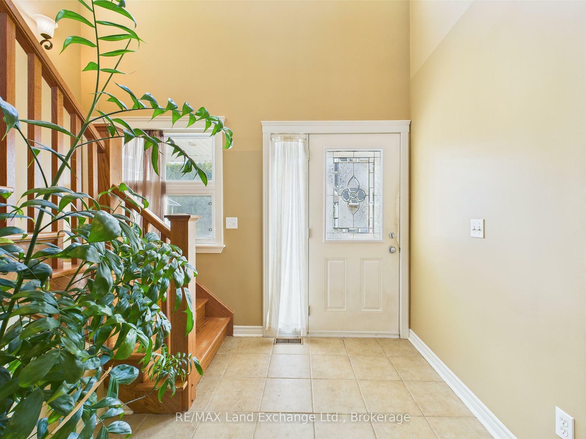 Property Photo: 433 Queen Street 4 ON N2Z 0A2
