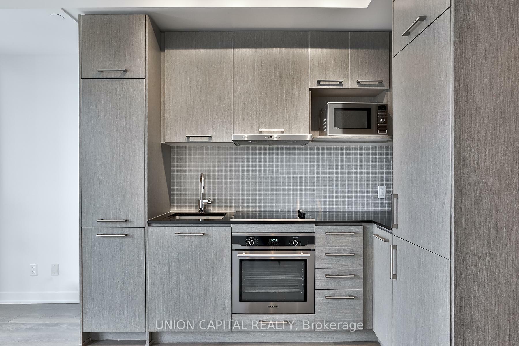 87 Peter Street 3503  Toronto ON M5V 0P1 photo