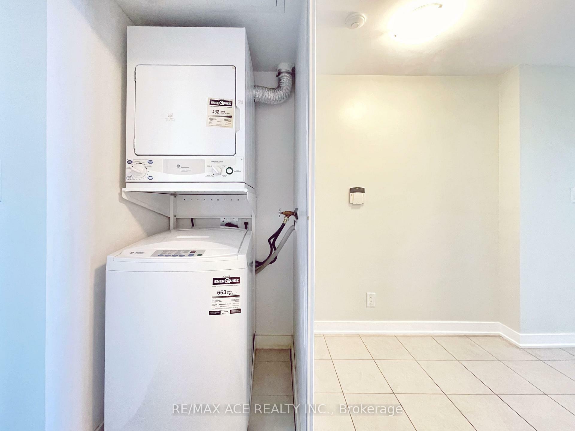 Photo de la propriété: 38 Lee Centre Drive 2315 ON M1H 3J7