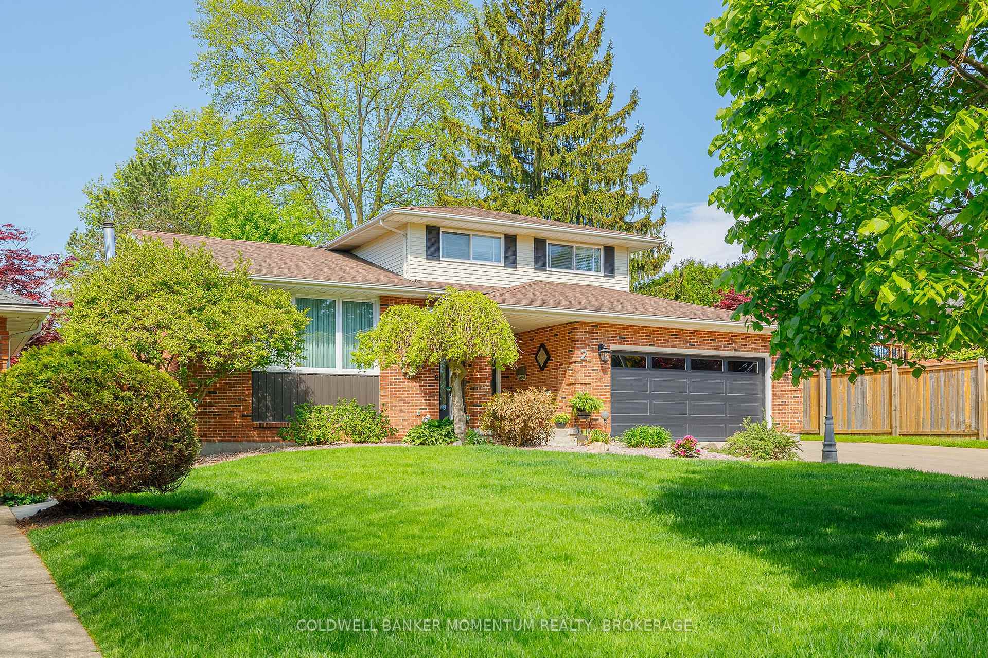 Property Photo: 2 Greenvale Court ON L0S 1E1