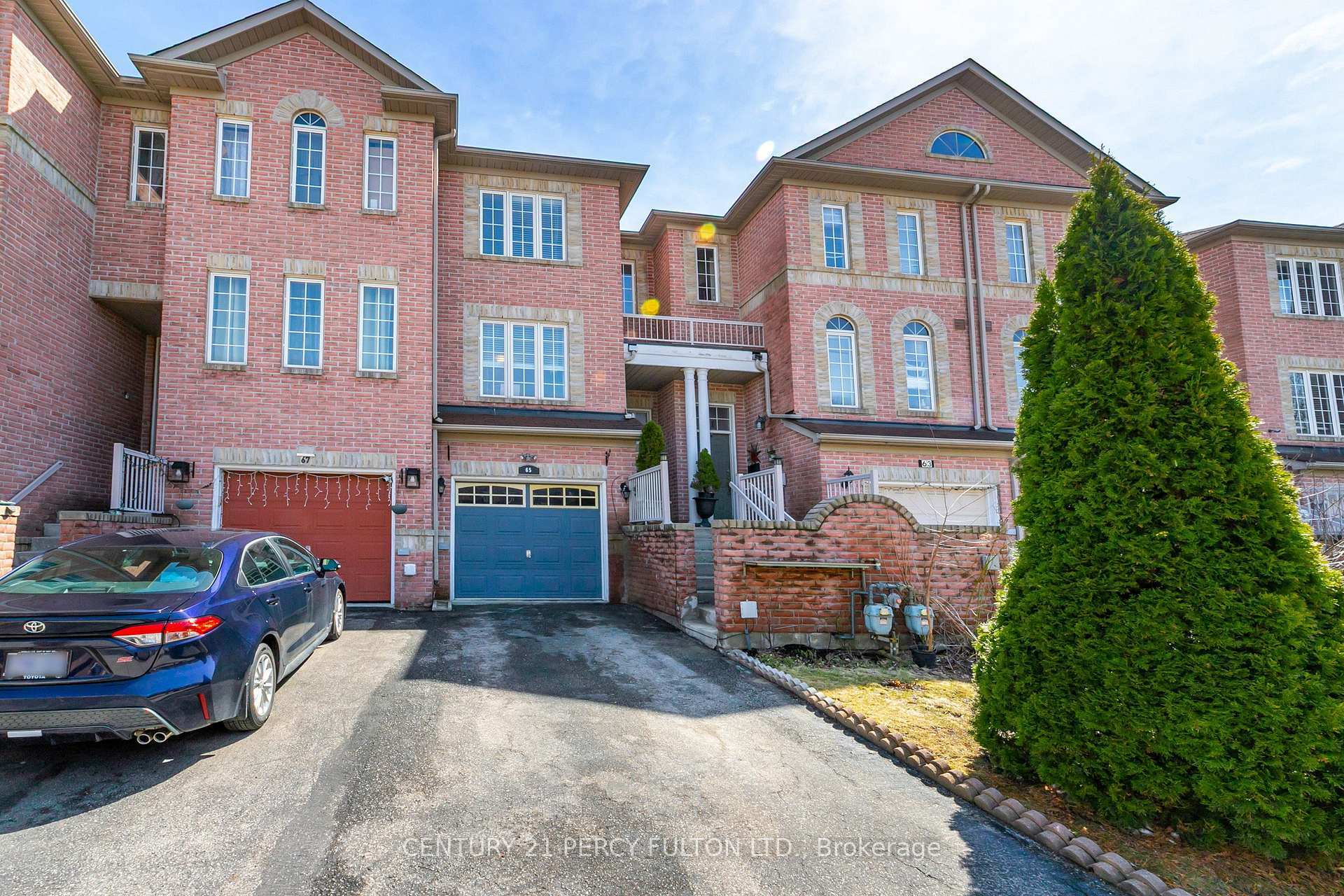 Property Photo: 65 Conn Smythe Drive ON M1J 3P6