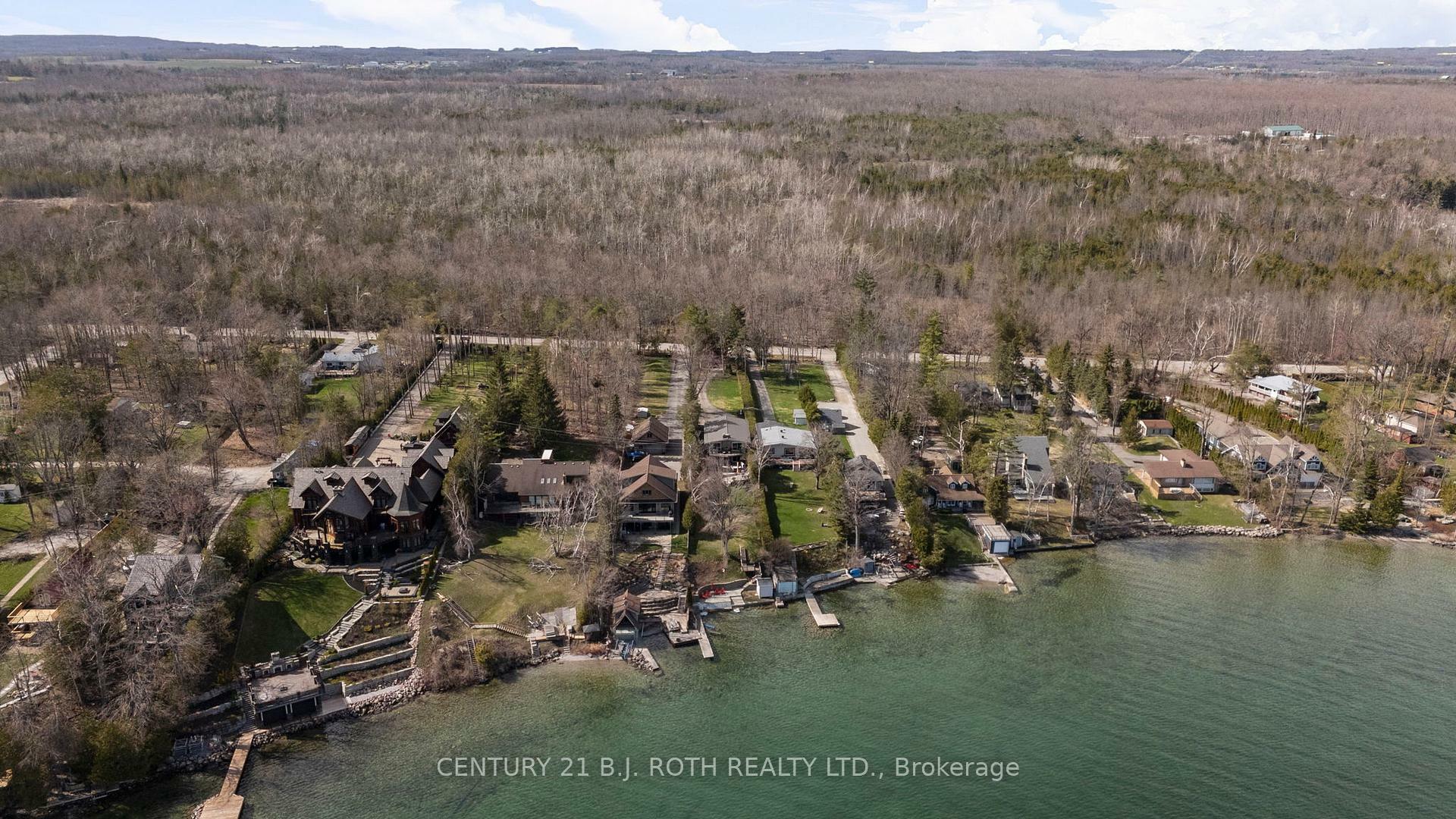 Property Photo: 2679 Lakeshore Road E ON L0L 1T0