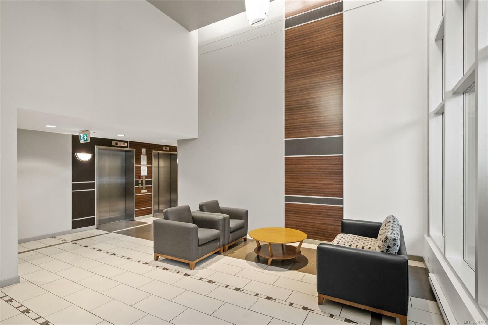 Property Photo: 732 Cormorant St 708 BC V8W 4A5