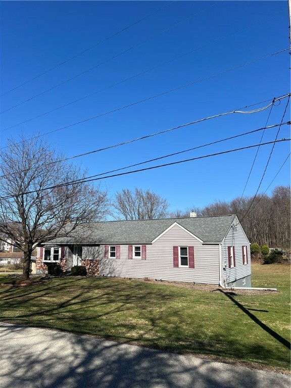 Property Photo: 845 Kiski Park Dr PA 15613