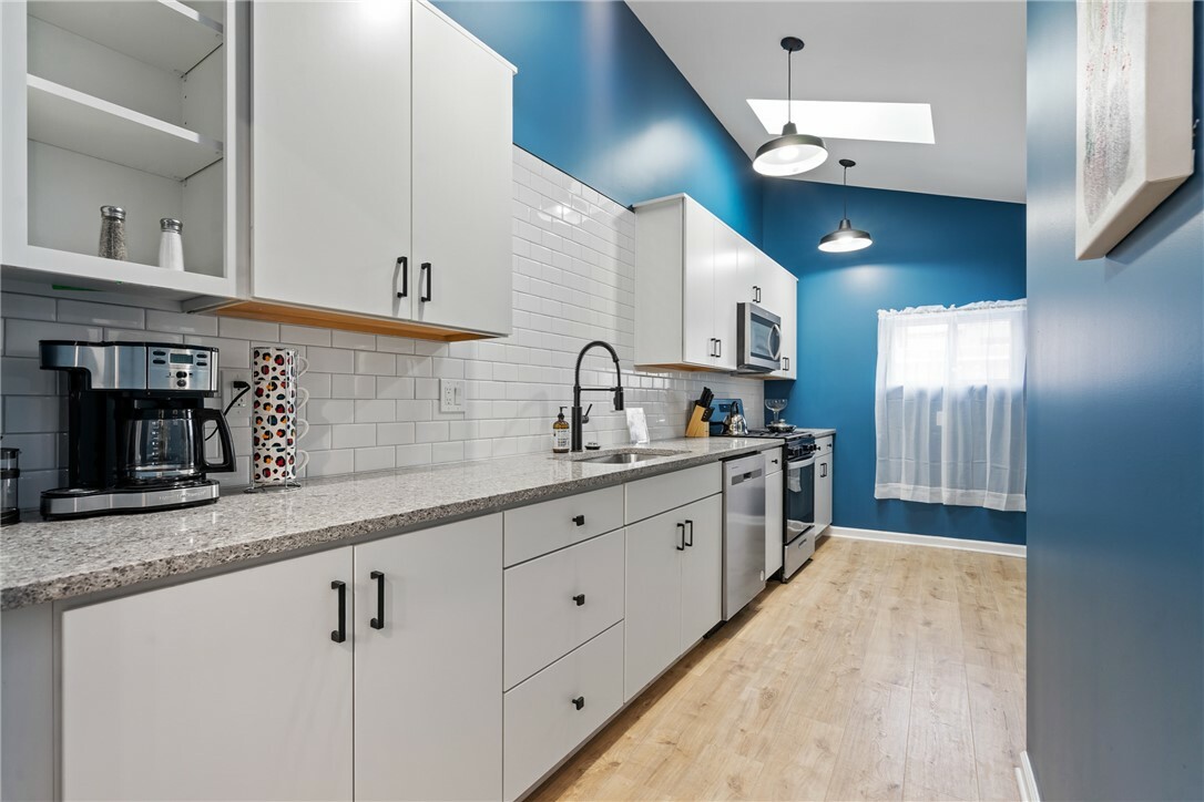 Property Photo: 1015 Constance St PA 15212
