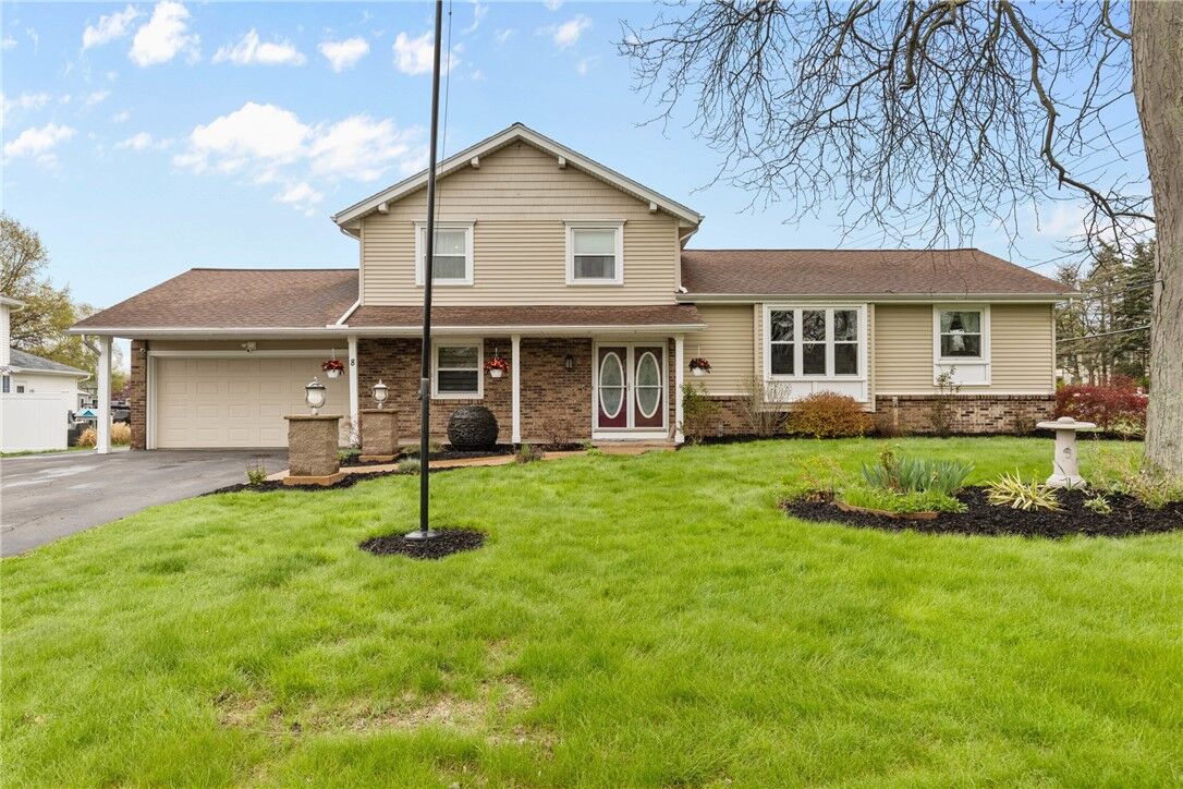 Property Photo:  8 Hardwood Lane  NY 14616 