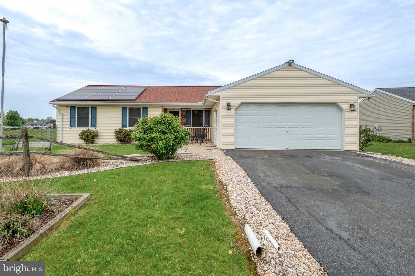 6 Village Drive  Newmanstown PA 17073 photo