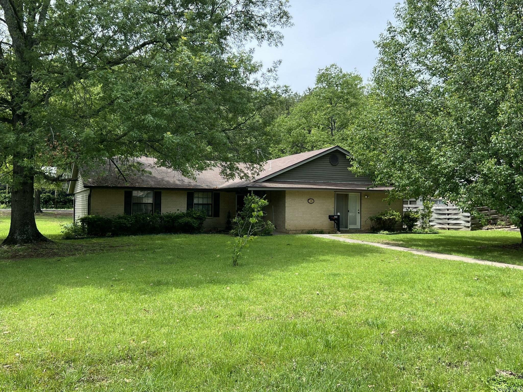 Property Photo: 210 Gary Drive AR 71953