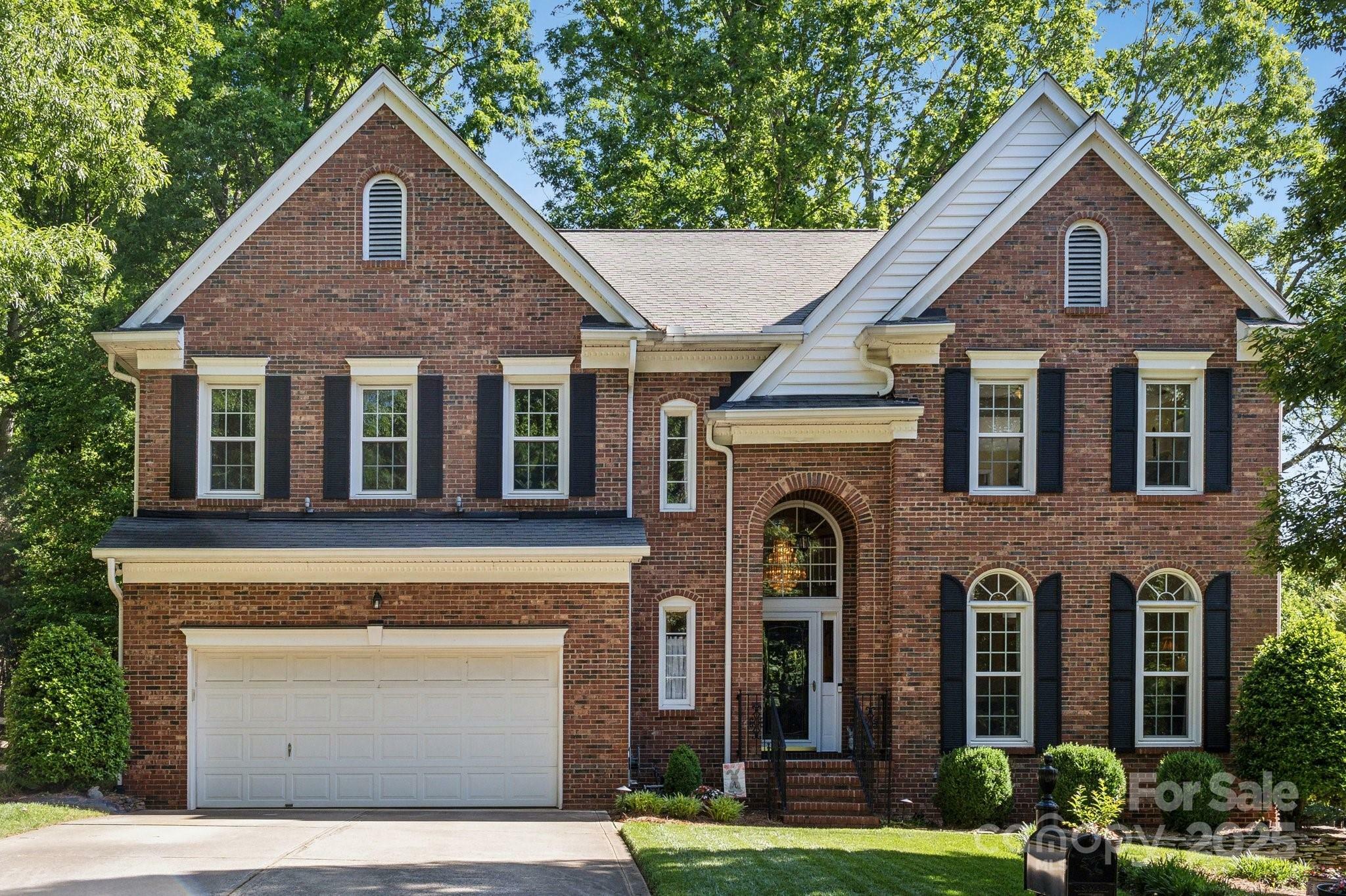 Property Photo: 909 Staghorn Lane NC 28173
