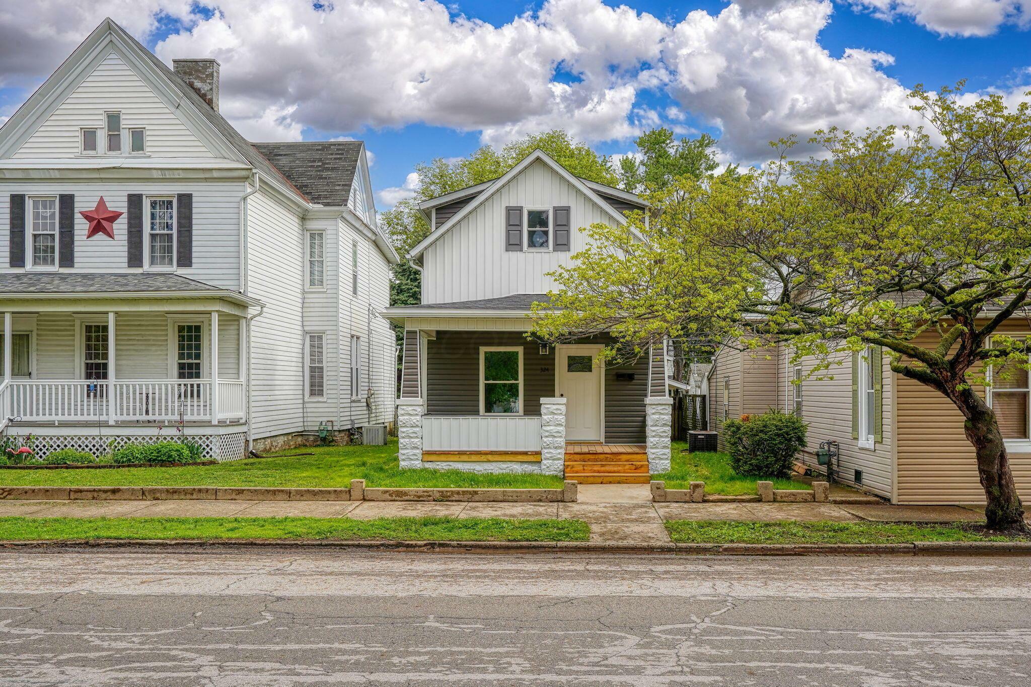 Property Photo: 324 E Mound Street OH 43113