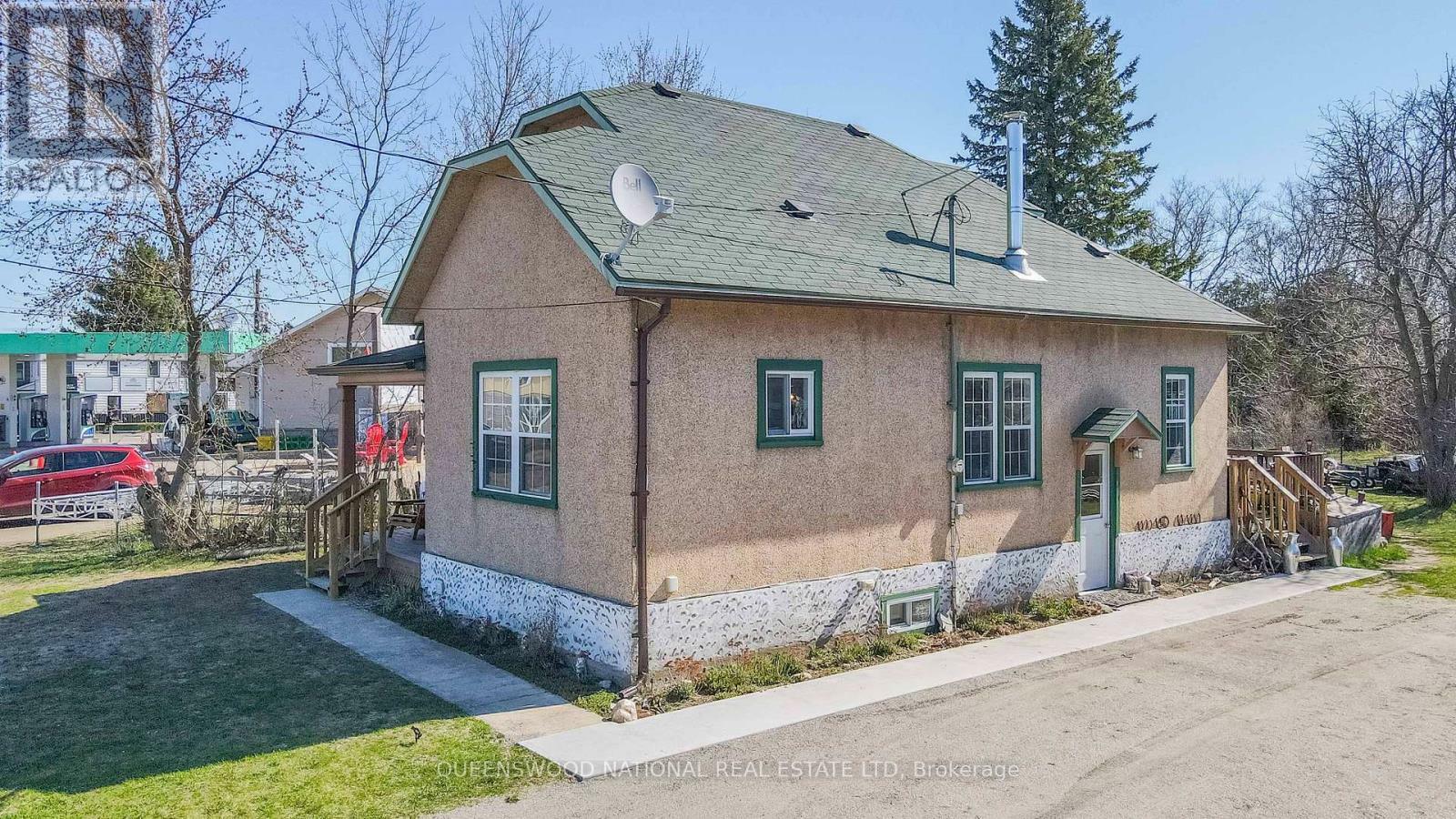 Property Photo: 17 Bay Street North ON K0J 1B0