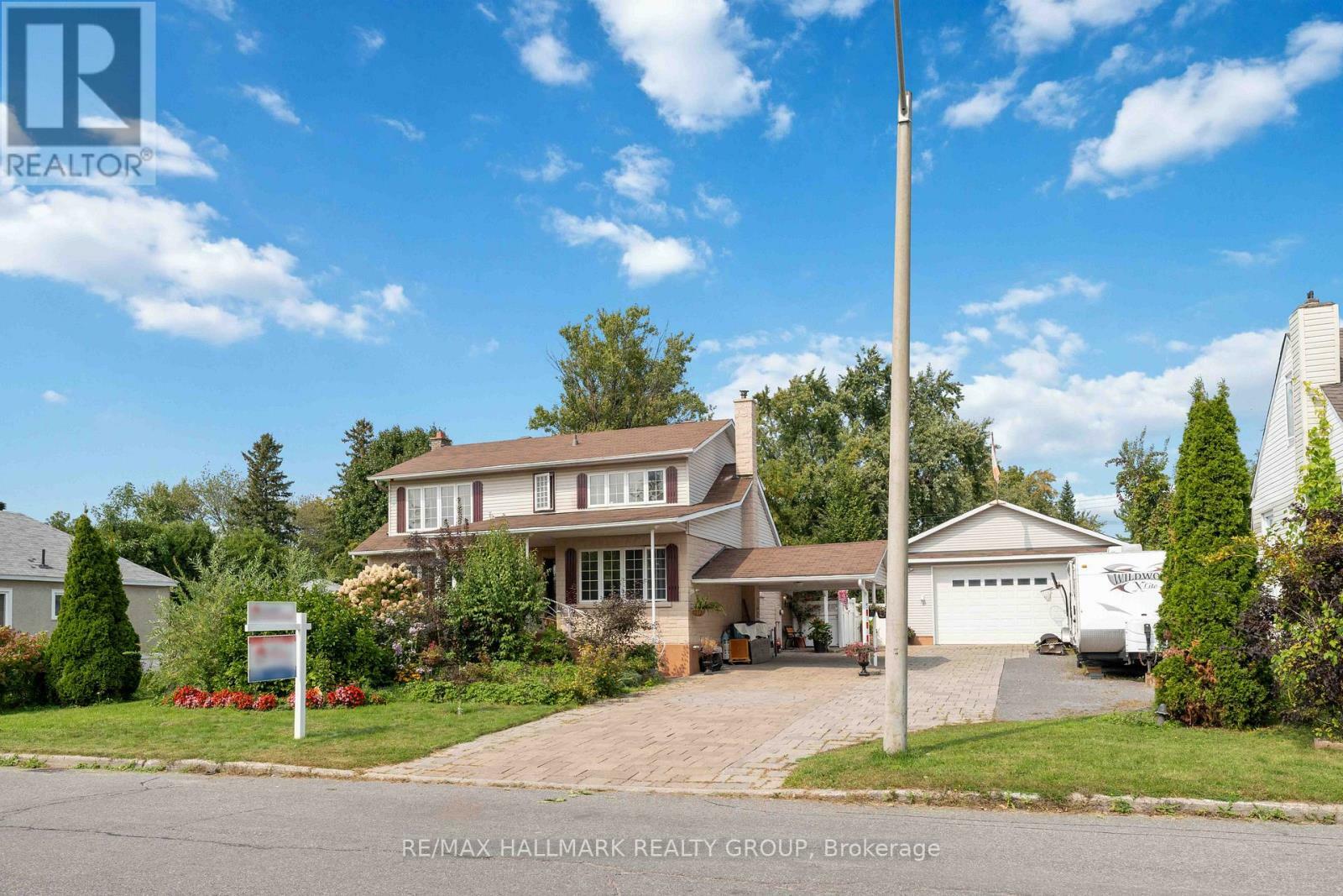 Property Photo: 431 Blake Boulevard ON K1K 1A9