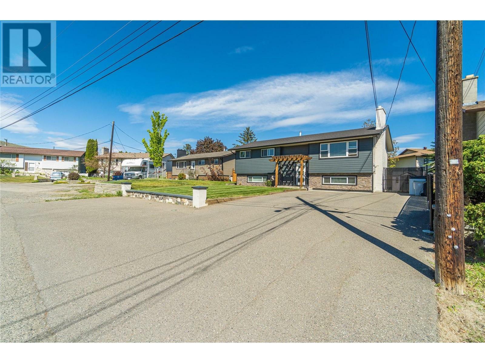 Property Photo: 667 Cambridge Crescent BC V2B 5B7