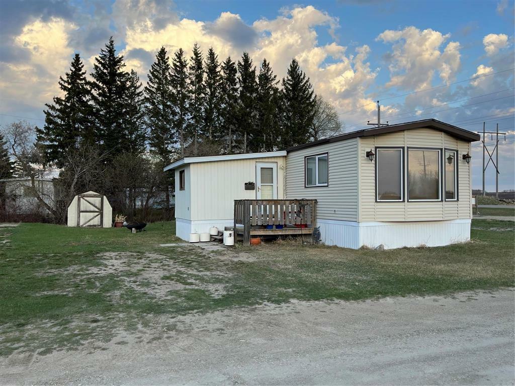 Property Photo: 40 Poplar Park Trailer Park MB R0J 1E0