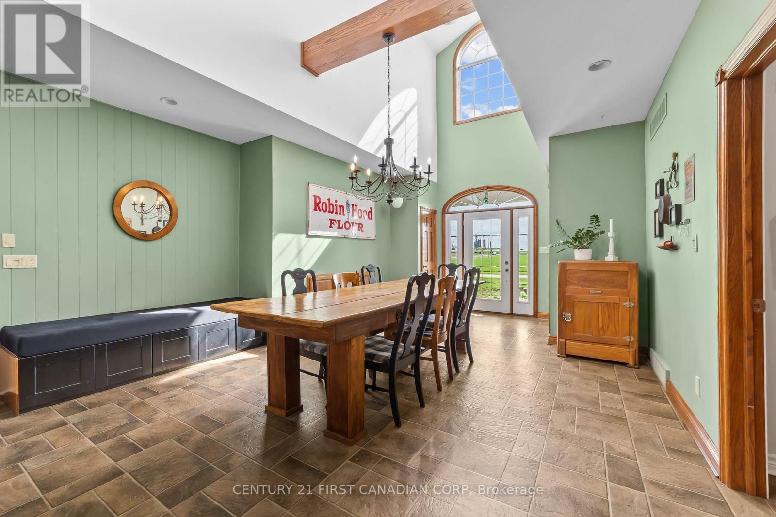 Photo de la propriété: 5291 Mount Carmel Drive ON N0M 2J0