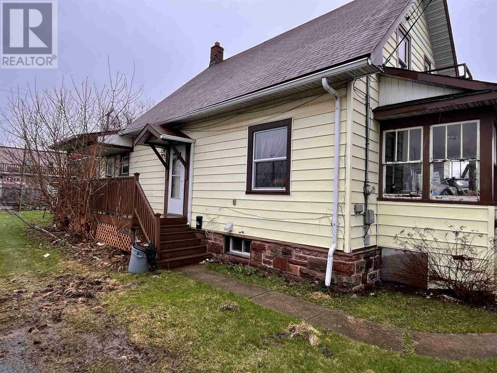 Photo de la propriété:  333 Northland Rd  ON P6C 3N2 