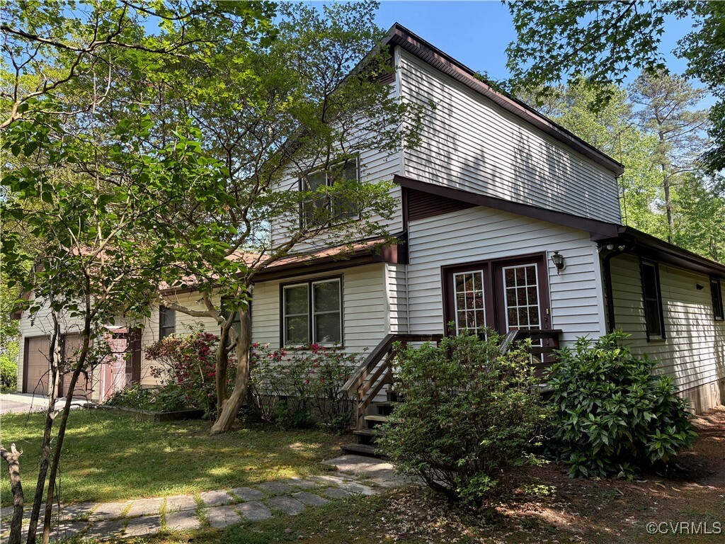 Property Photo:  209 Pineview Drive  VA 23071 