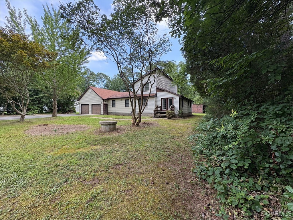 Property Photo: 209 Pineview Drive VA 23071