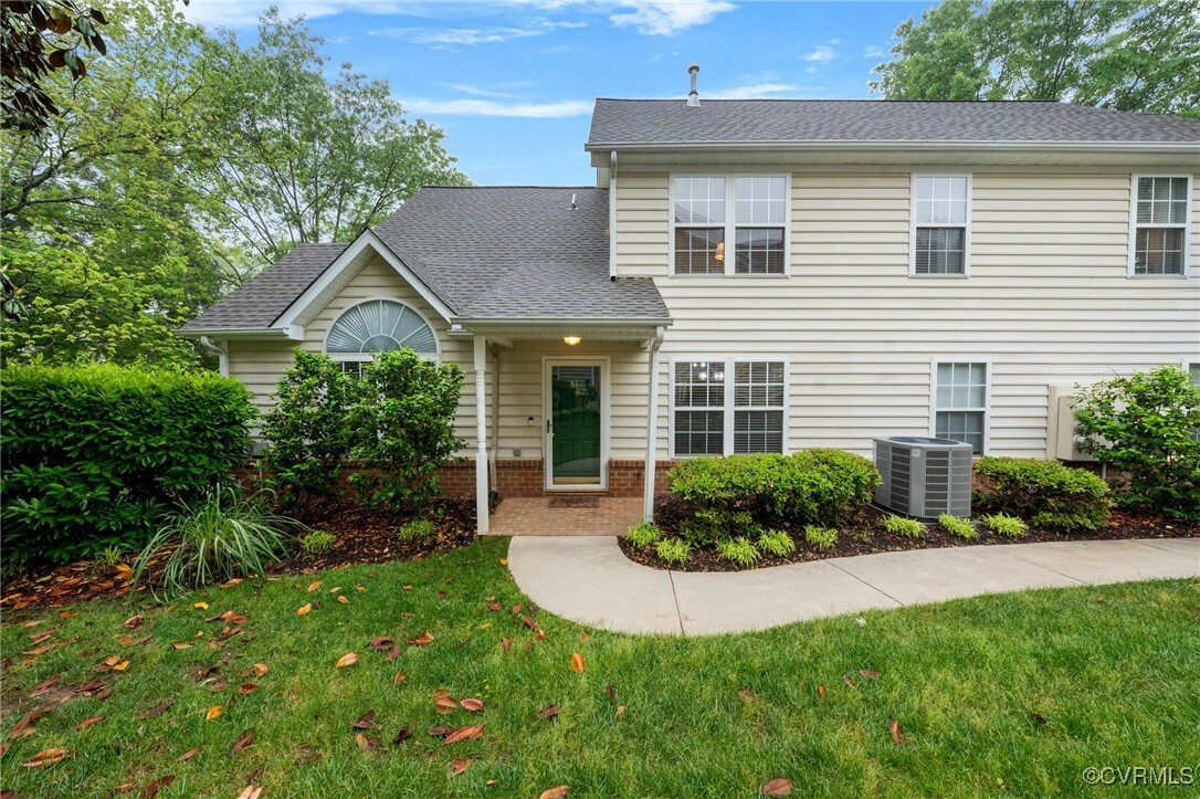 Property Photo: 619 Hazeltine Court D VA 23236
