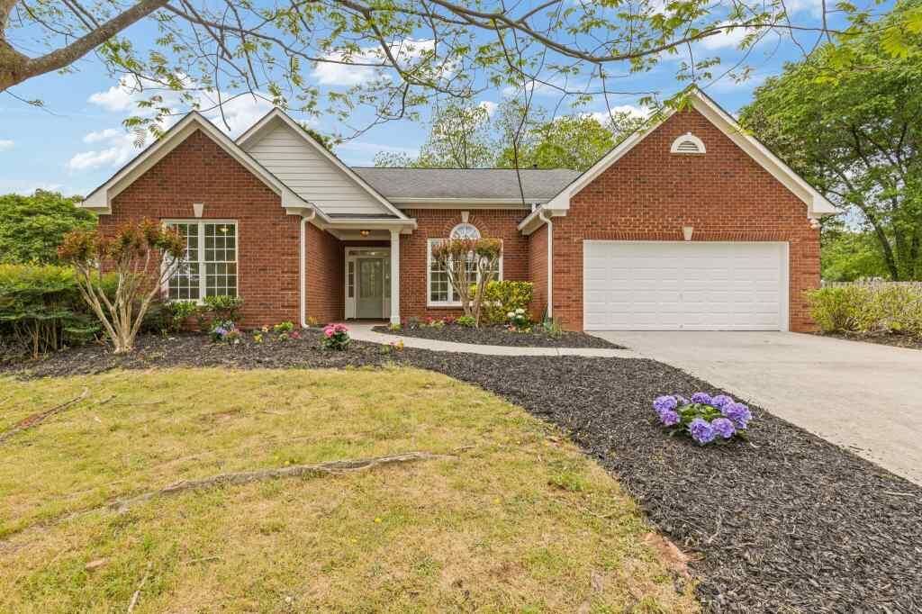Property Photo:  3325 Woodside Circle  GA 30004 
