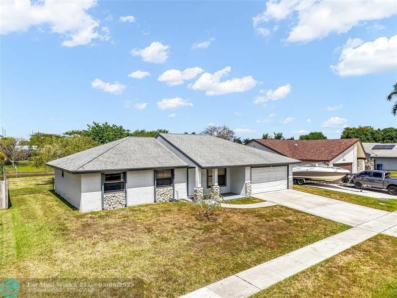 Property Photo: 198 Bilbao Street FL 33411
