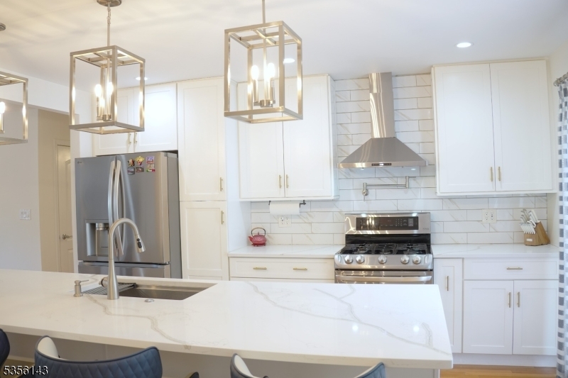 Property Photo: 44 Fitzrandolph Rd NJ 07052