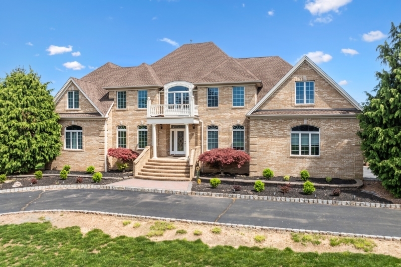 Property Photo: 12 Horseshoe Dr NJ 08844