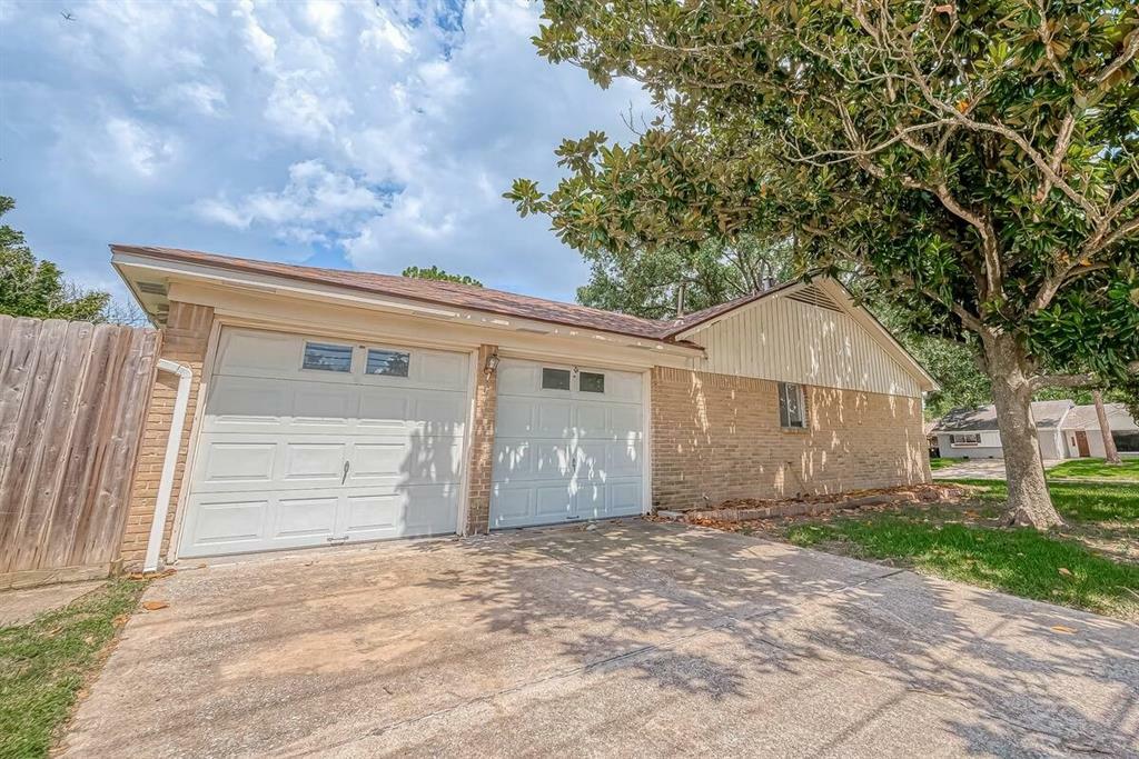Property Photo: 9654 Meadowland Drive TX 77063