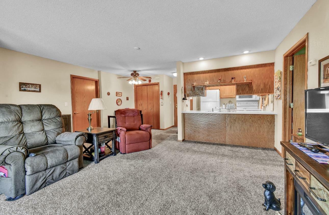 1501 3rd St. SW 210  Waverly IA 50677 photo