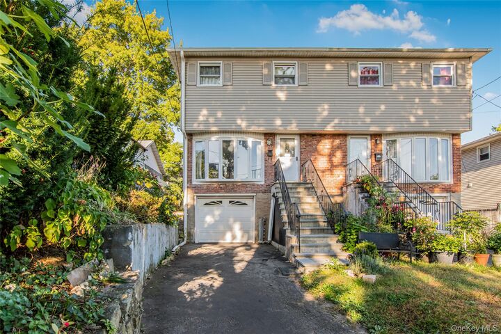 18 South Circle  Yonkers NY 10703 photo