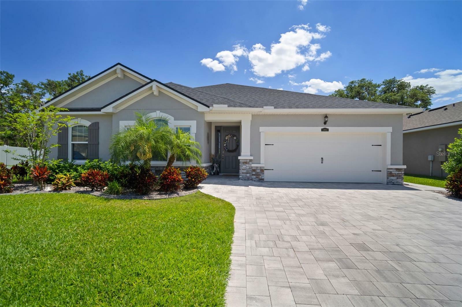 Property Photo: 13013 Satin Lily Drive FL 33579