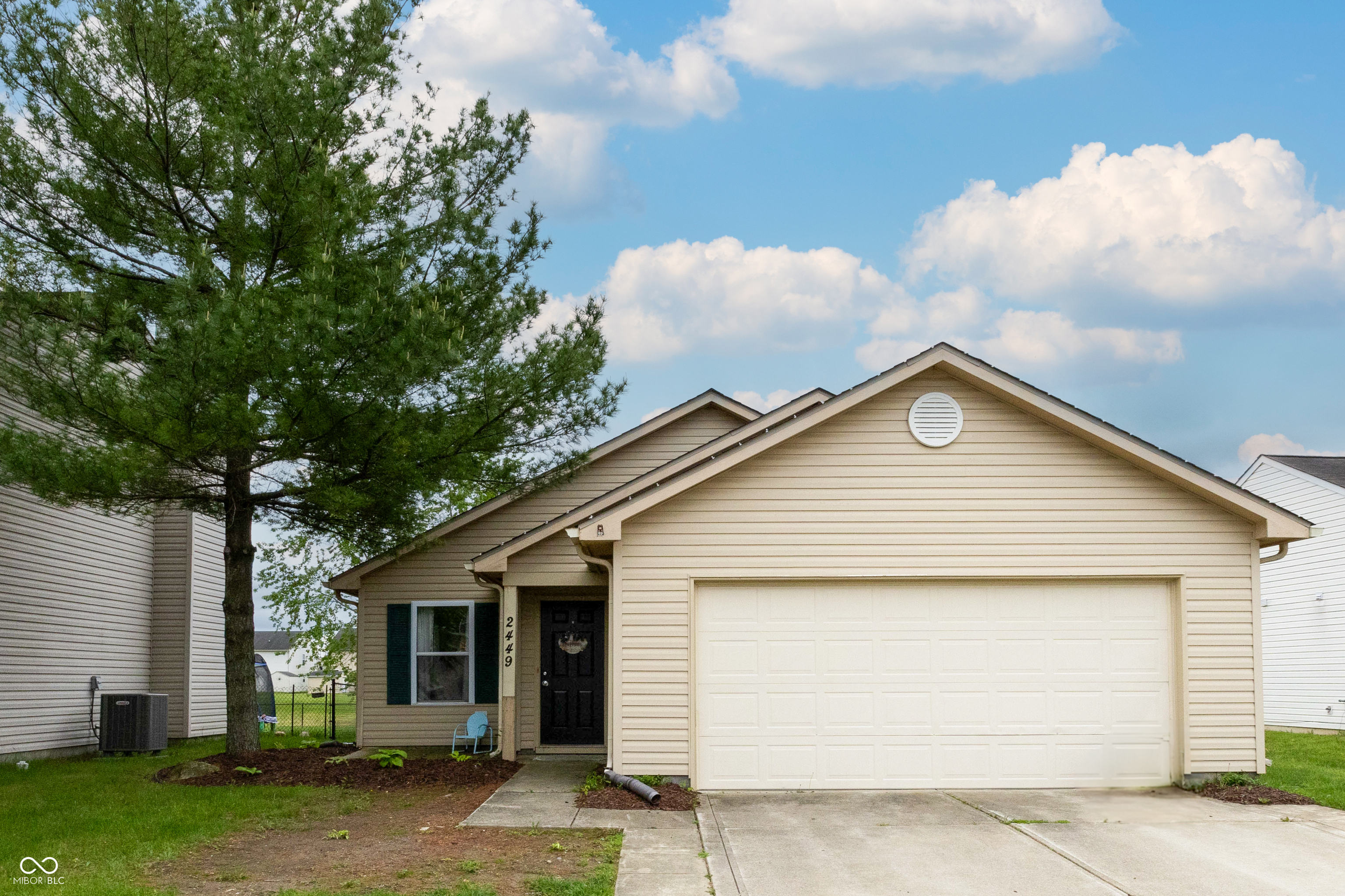 Property Photo: 2449 Orchard Creek Drive IN 47201