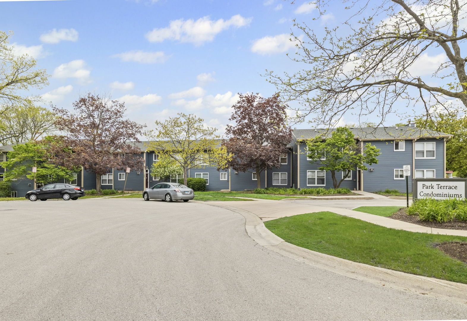 Property Photo: 764 Terrace Court A IL 60120