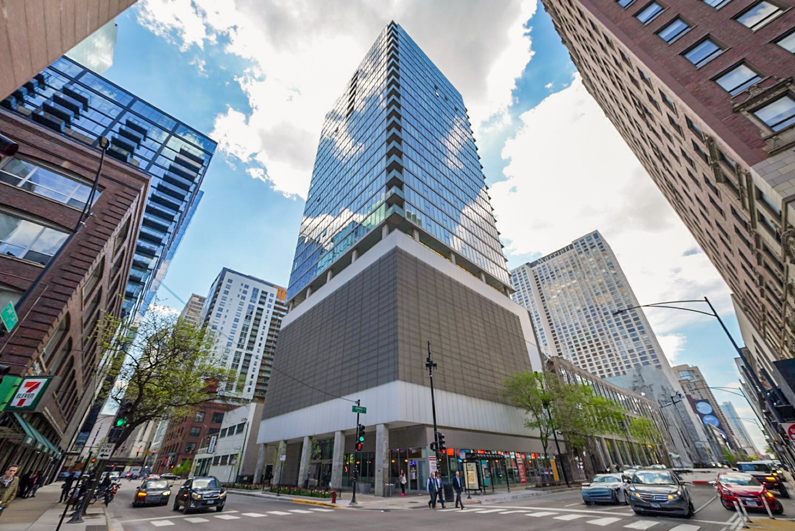 Property Photo: 550 N St Clair Street 902 IL 60611