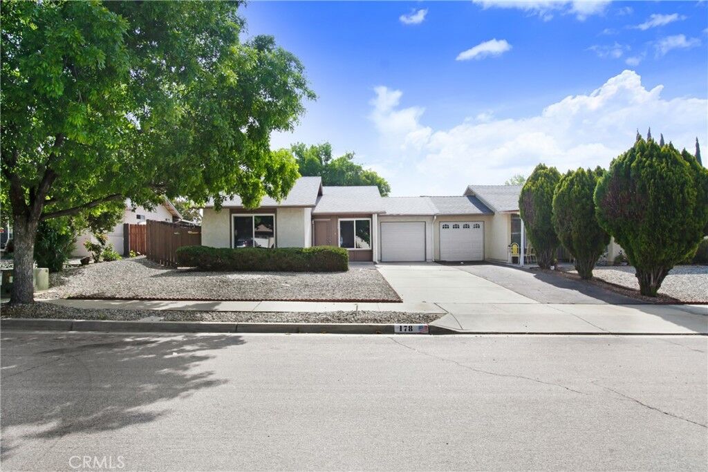 Property Photo: 178 Clair Court CA 92220