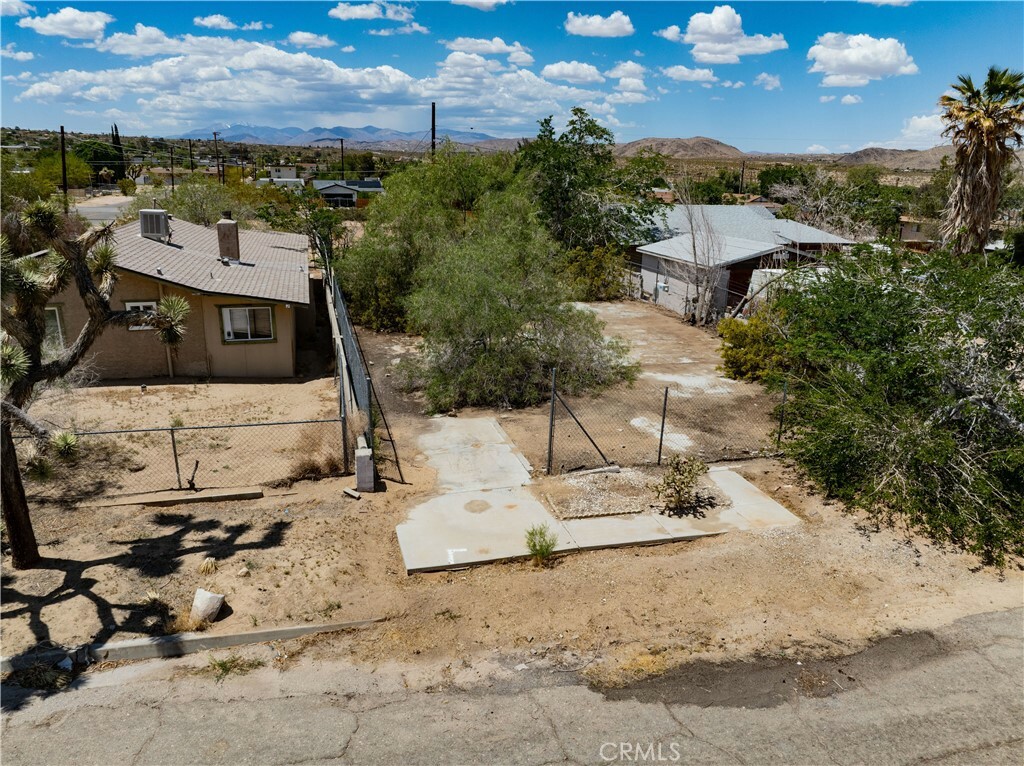 Property Photo: 62008 Mountain View Circle CA 92252