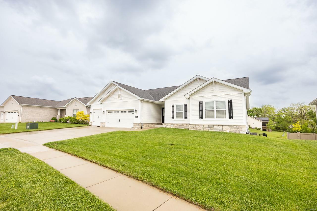 Property Photo: 1212 Abington Station Drive IL 62269