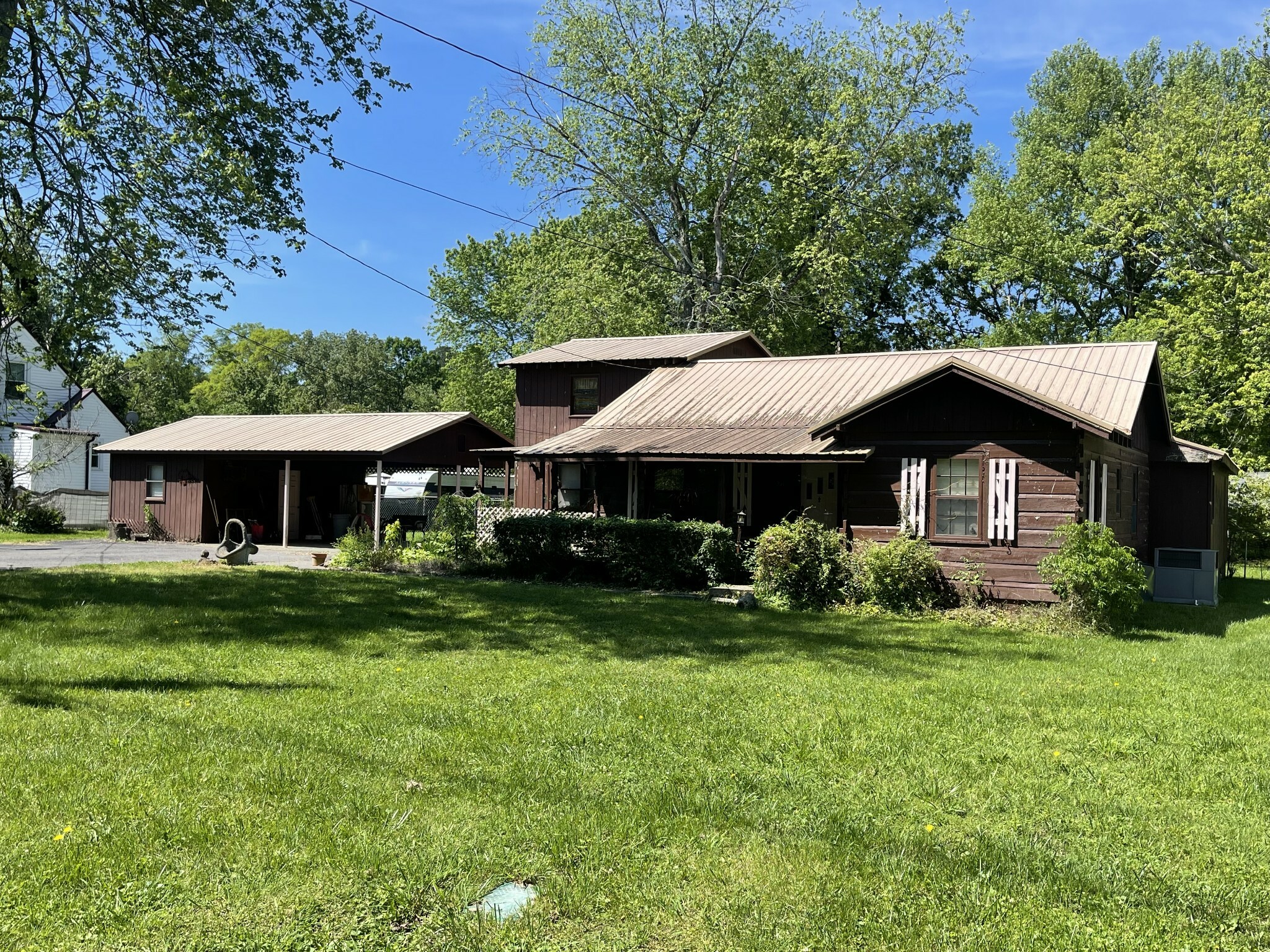 Property Photo: 211 Lee St TN 37388