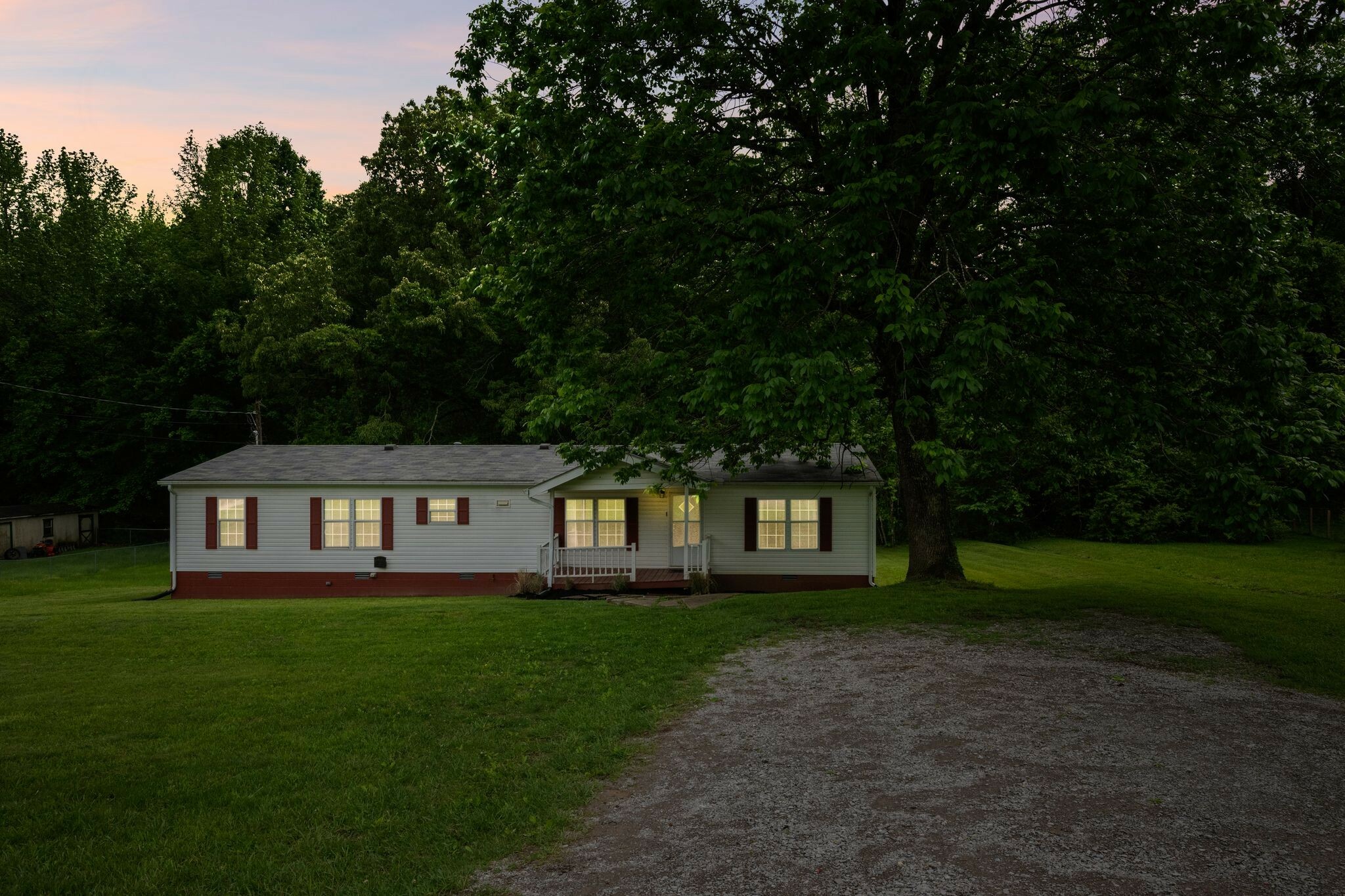 Property Photo: 1023 Briarwood Dr TN 37036