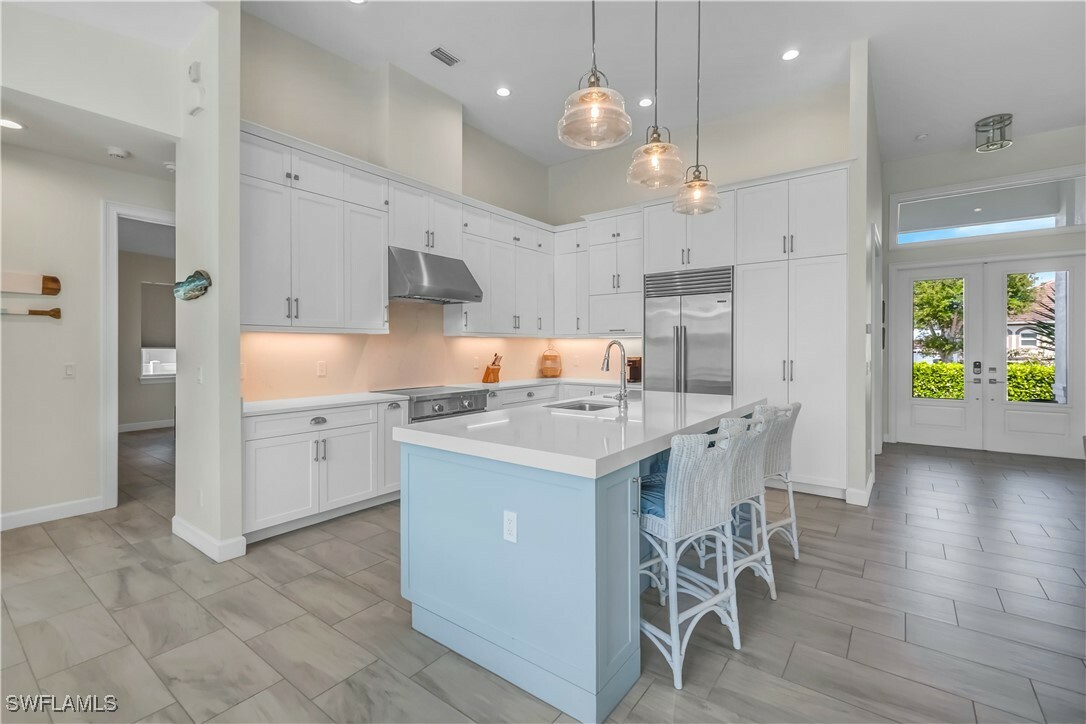 Property Photo:  540 Fieldstone Drive  FL 34145 