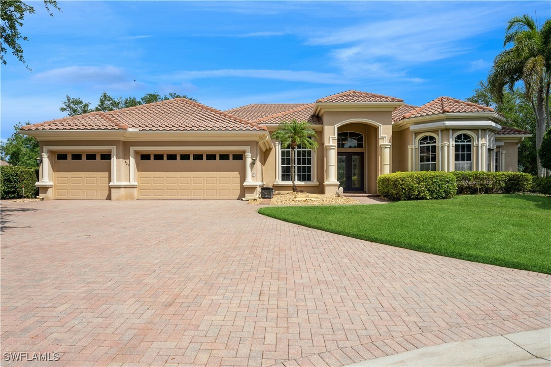 Property Photo: 429 Terracina Court FL 34119