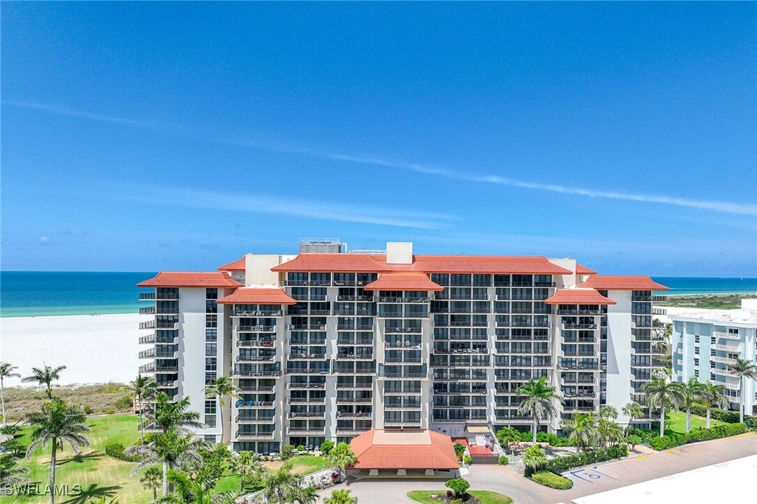 Property Photo: 180 Seaview Court 814 FL 34145