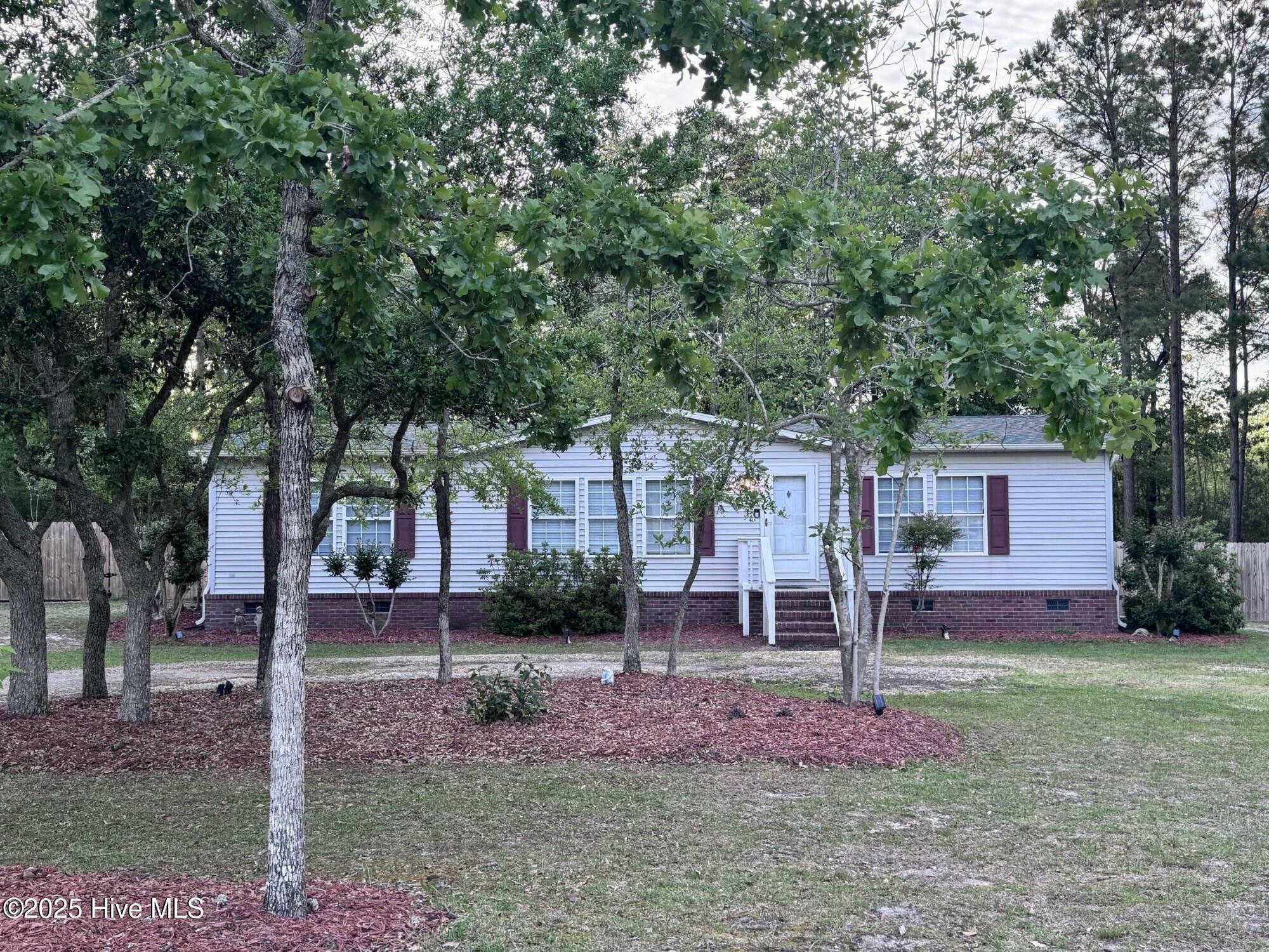 Property Photo: 105 Sunset Court NC 28443
