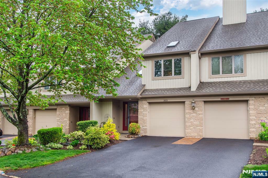 Property Photo: 303 Vista View Drive NJ 07430