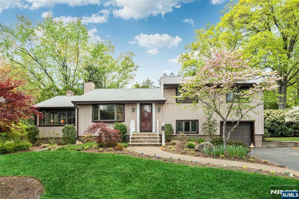 Property Photo: 7 Chestnut Place NJ 07423